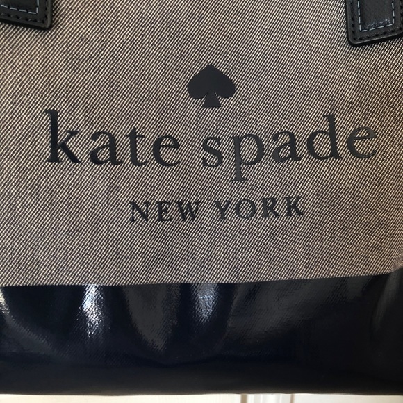 SOLD 🎉PRICE FIRM Kate Spade ♠️ Large Tote - Picture 2 of 9